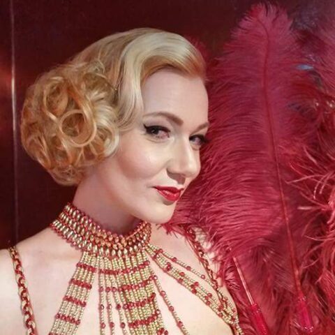 Burlesque Tänzerin für deine Hochzeit