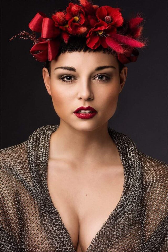 Herbstliches Styling im Kettenhemd-Style von der MUA Angi Delrey