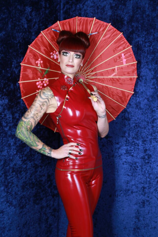 Fetisch Geisha Hochzeitsstyling für deine alternative Hochzeit