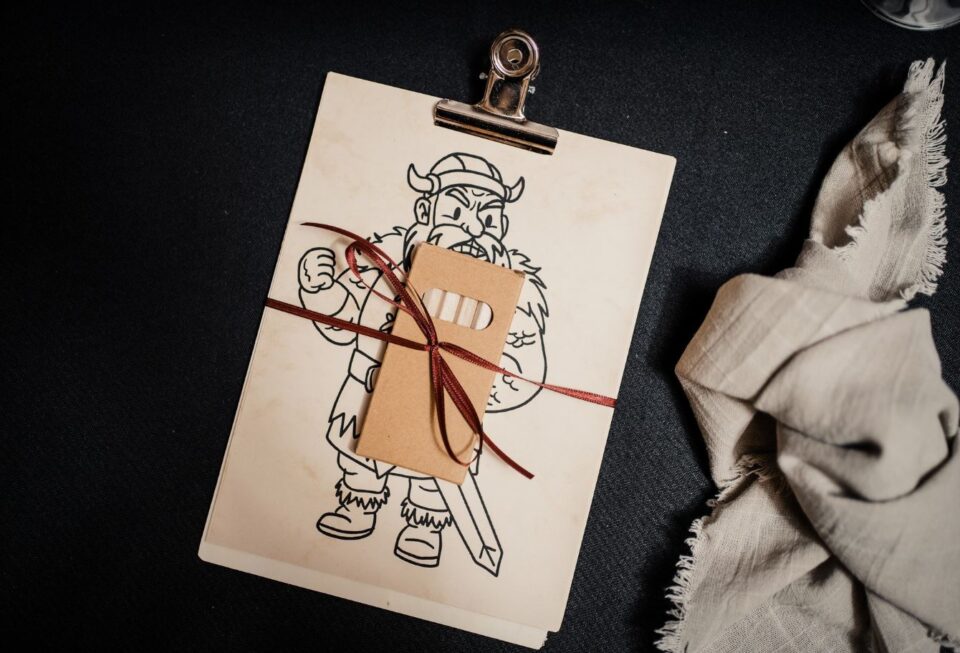 Ausmalbild als kreative Kinderbeschäftigung – liebevoll gestaltet für alternative Hochzeiten mit Familienfokus