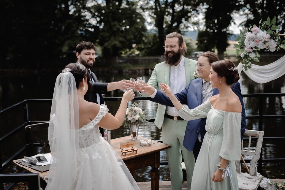 Freie Trauung mit Trauredner Marcel, alternative Hochzeit mit Pagan- und Roc
